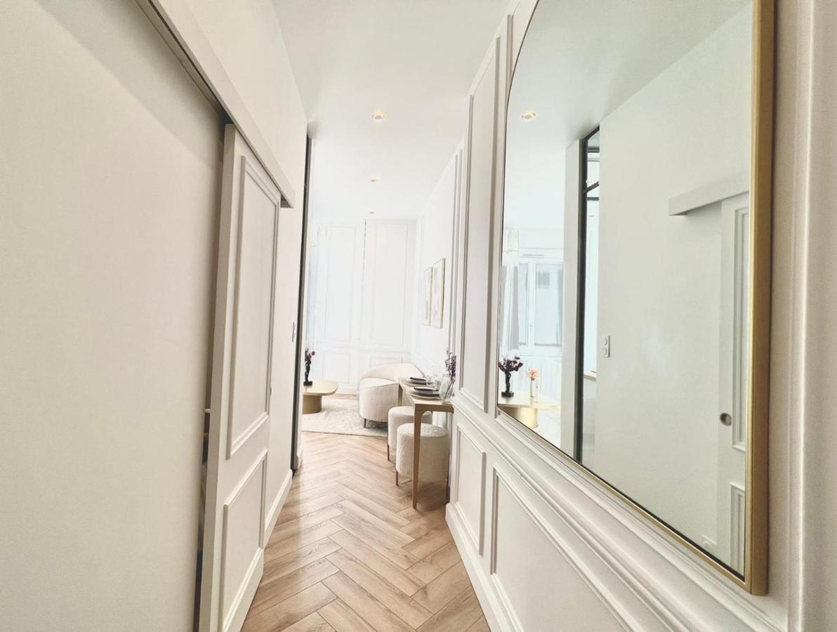 L Incomparable - International Palace Apartment